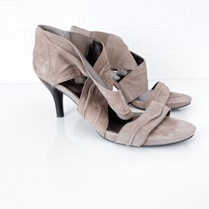 Nine West Womens Crisscrossing Vamp Straps Leather Heeled Sandal Khaki Size 8M